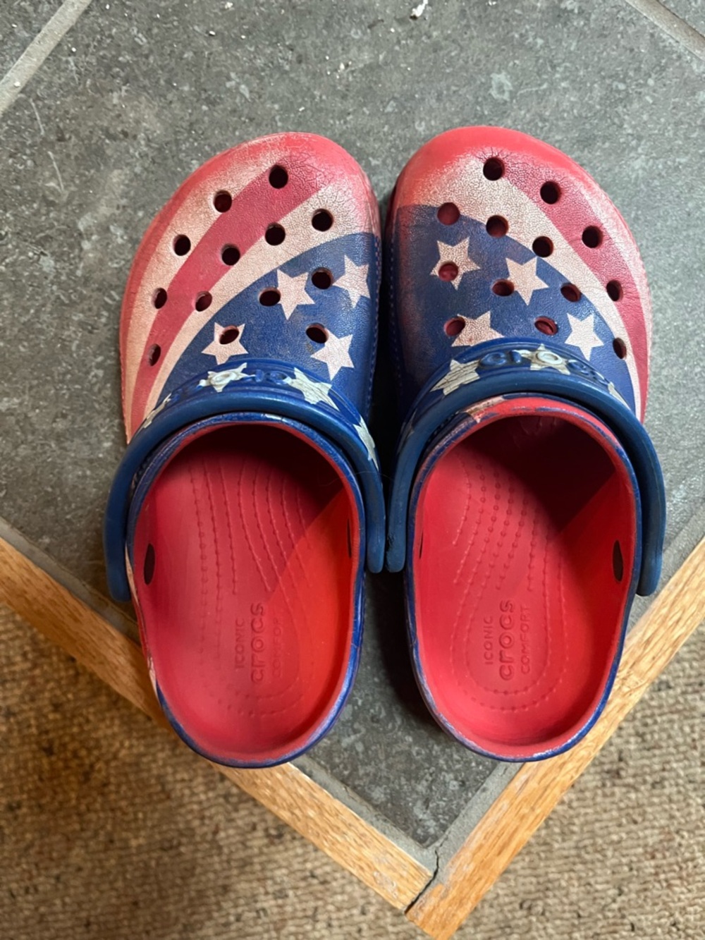 CROCS Kids' Red & Blue Star Print Clogs